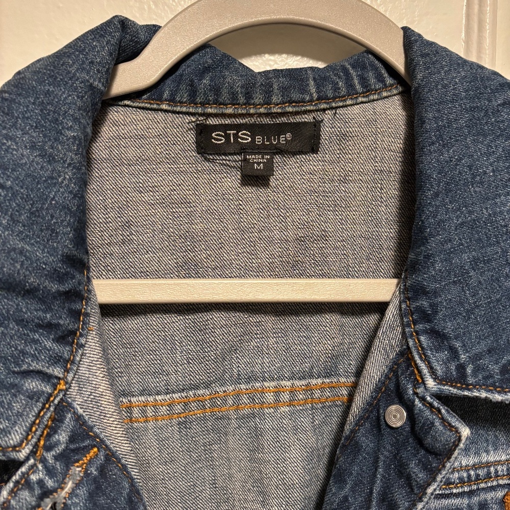 Jean Jacket - Picture 2 of 3